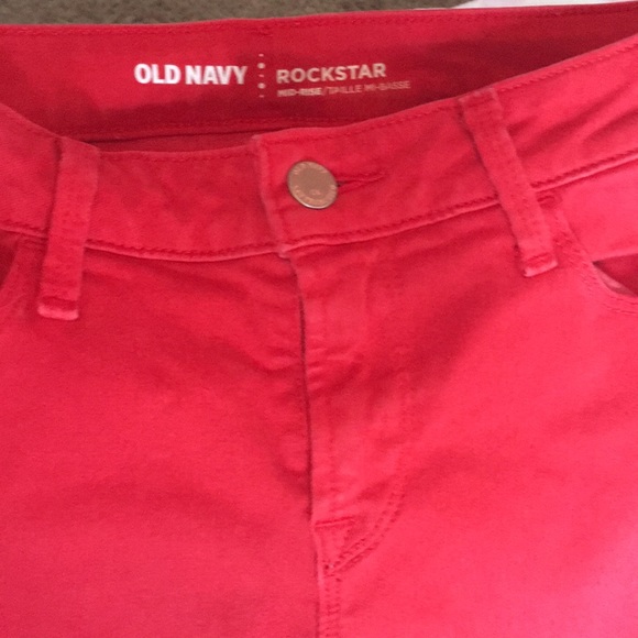 Old navy rockstar red distressed jean - Picture 3 of 4